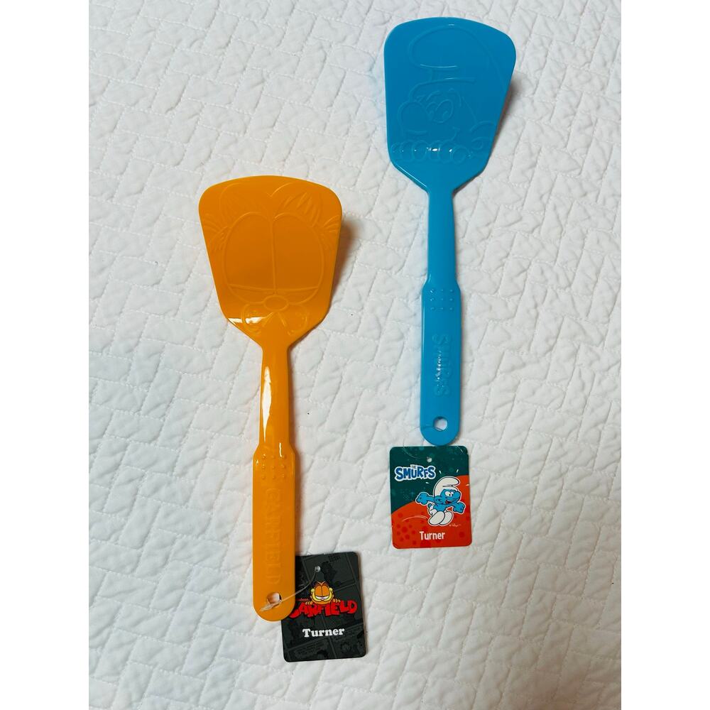 Combo Set of 2 NICKELODEON TURNERS ( Spatulas) /
GARFIELD & THE SMURFS ( NWT )
